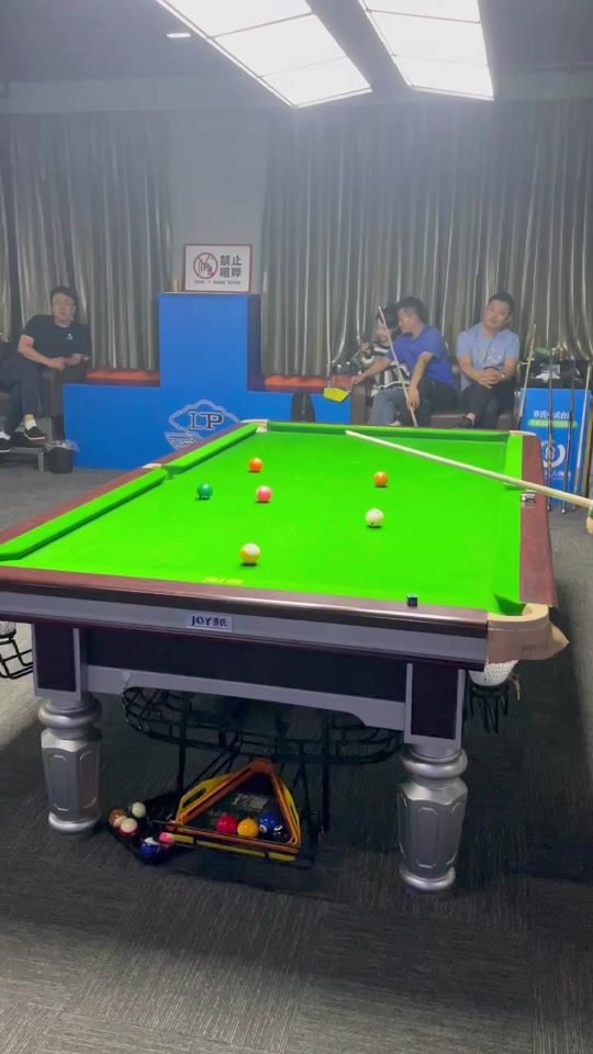 还是战术执 还是战术执