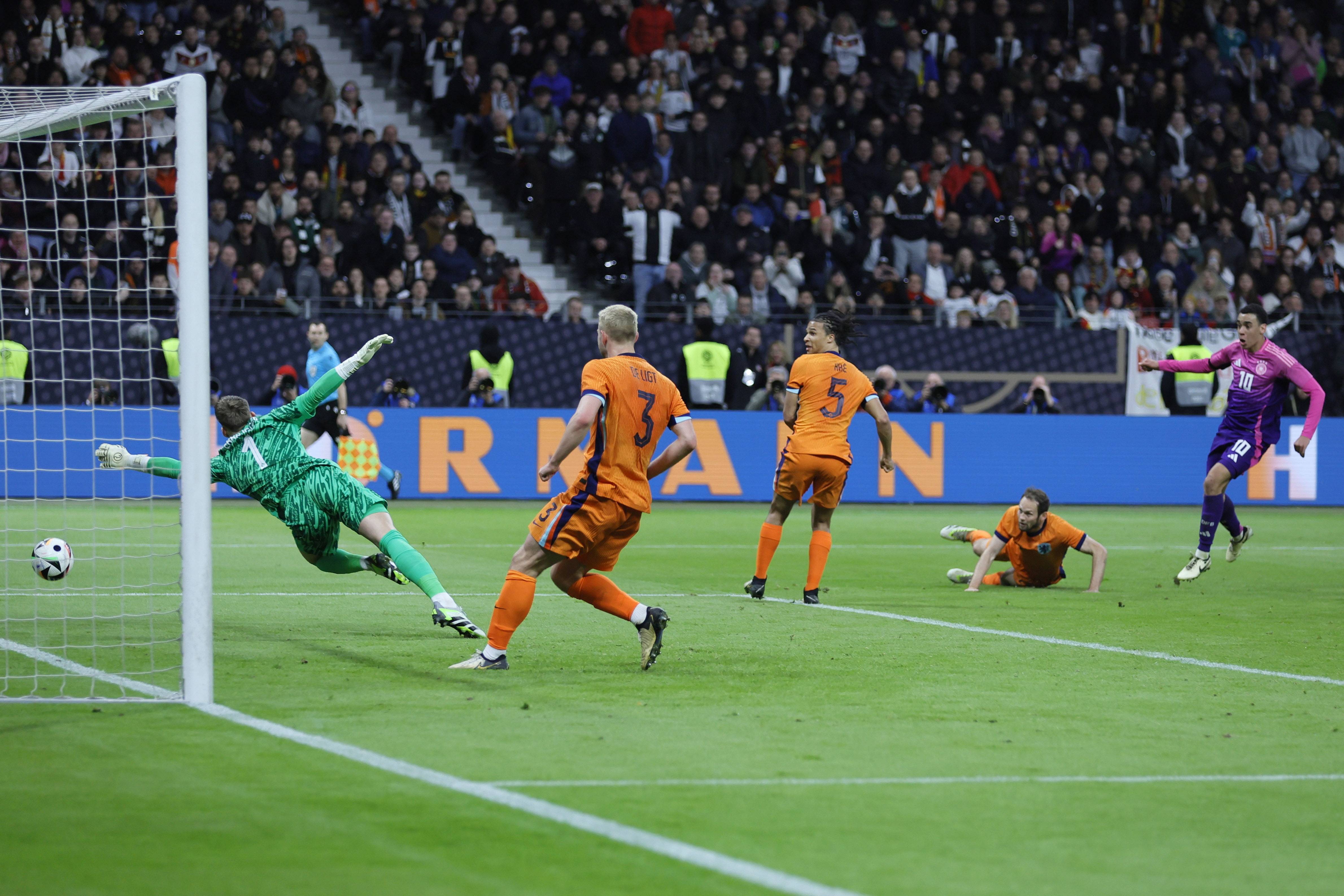 足球技战术 足球技战术